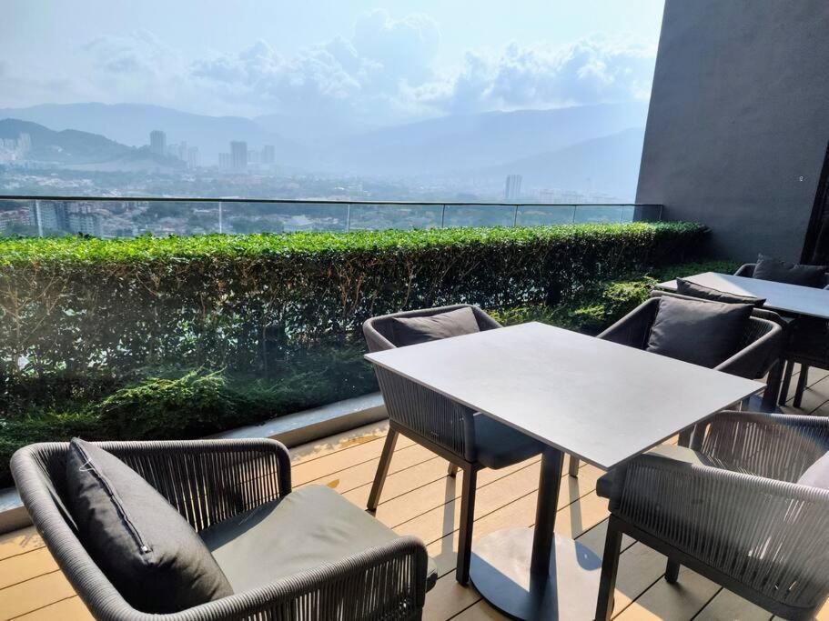 Infinity Pool 2Br Suite 7Pax @Beacon @Georgetown Dış mekan fotoğraf