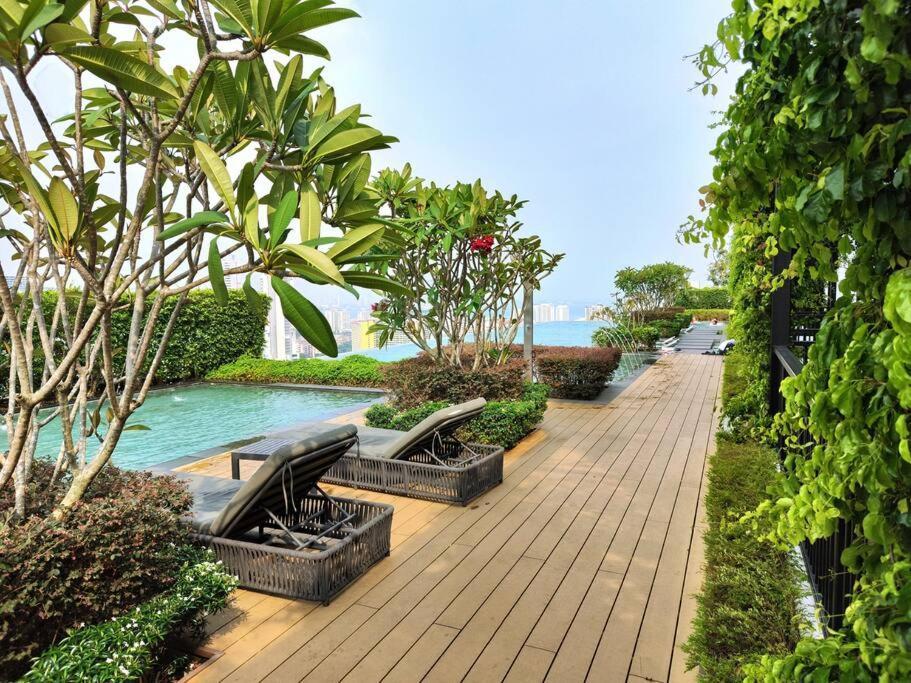 Infinity Pool 2Br Suite 7Pax @Beacon @Georgetown Dış mekan fotoğraf